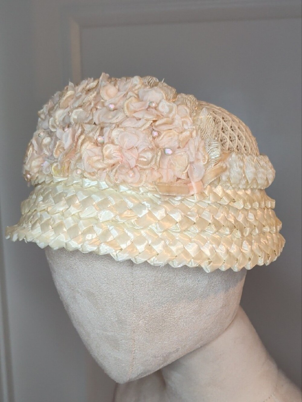 Vintage 60s Ivory Straw Cloche Hat Pink Floral Trim Mid Century Union Label - Picture 5 of 13
